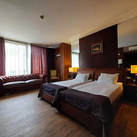 Hotel City Plewen Zewnętrze zdjęcie
